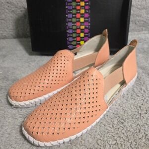 Bernie Mev Peach Blush Leather Perforated Slip On Women Shoes 41 10 10.5 NEW